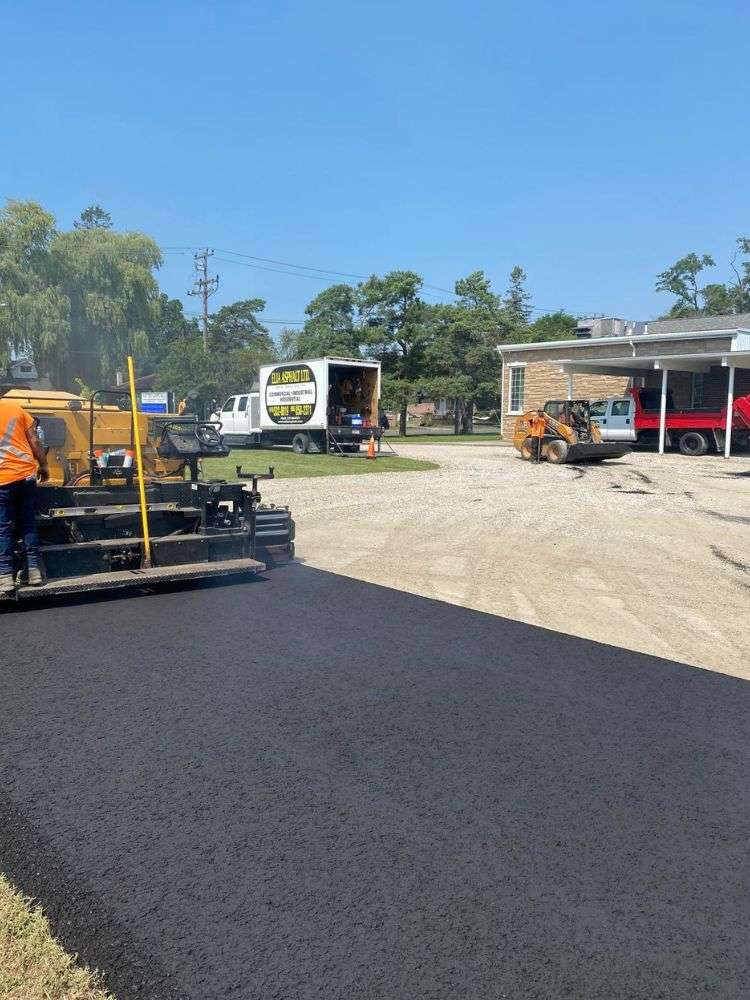 asphalt contractor in Aurora