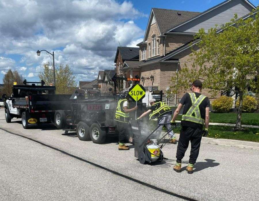 commercial asphalt crack filling services in scarborough