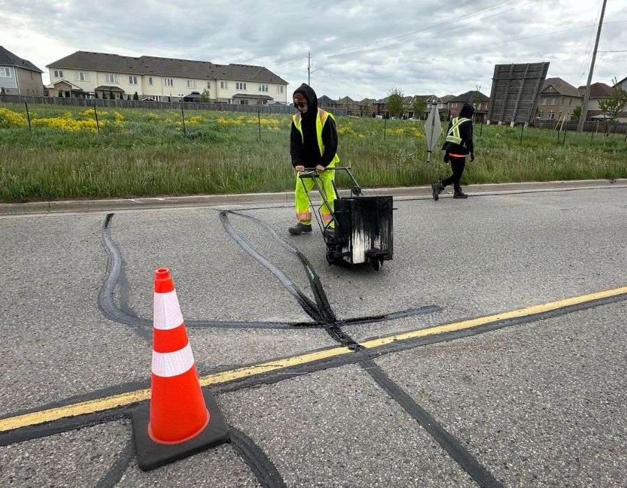 asphalt crack sealing services in toronto