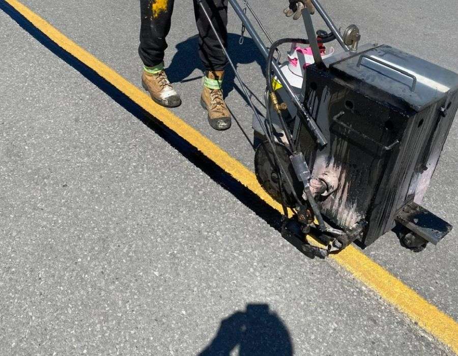 commercial asphalt crack filling services in whitby