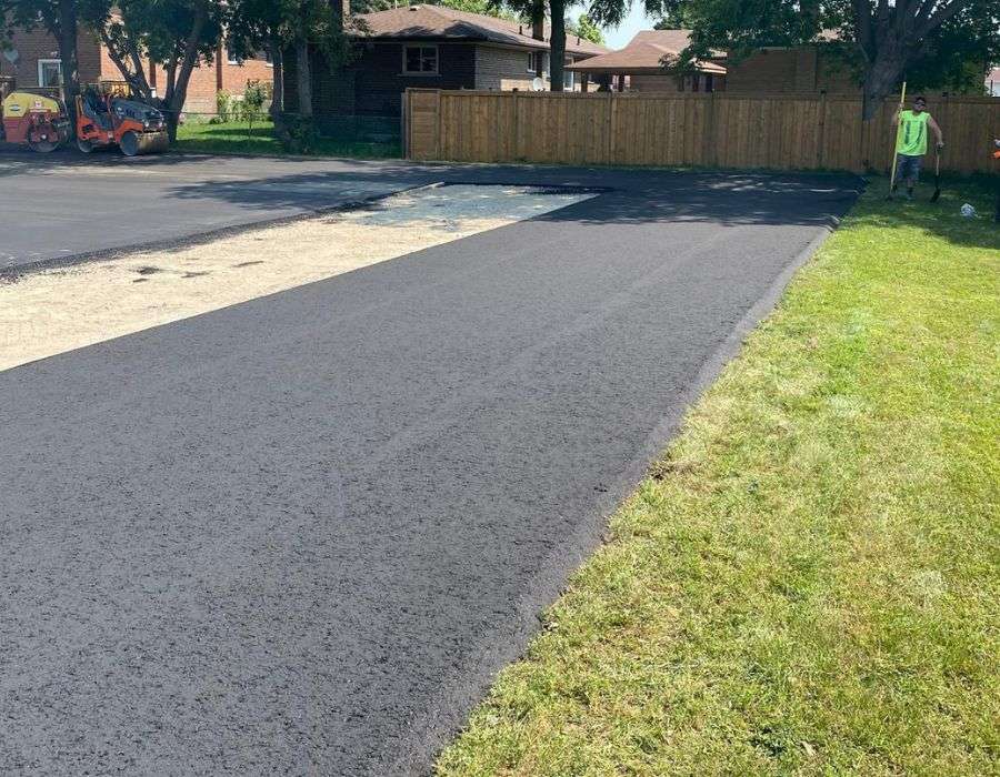 commercial asphalt paving services in woodbridge