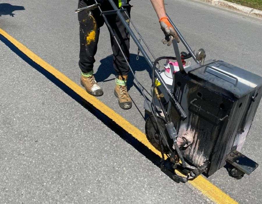 asphalt crack filling services in oakville